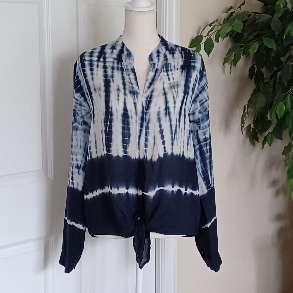 EUC Anthropologie Cloth & Stone Navy Tie Dye Tie Front Shirt Size Medium